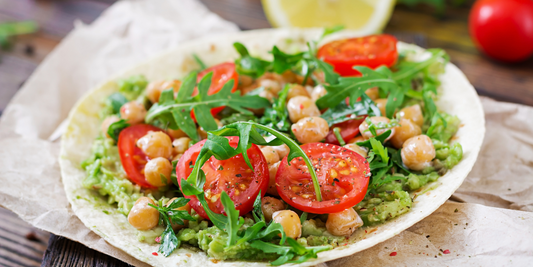 Tacos Veganos con Proteína MyGreenpower de Poroto Mung, Tomates Asados y Salsa de Mango